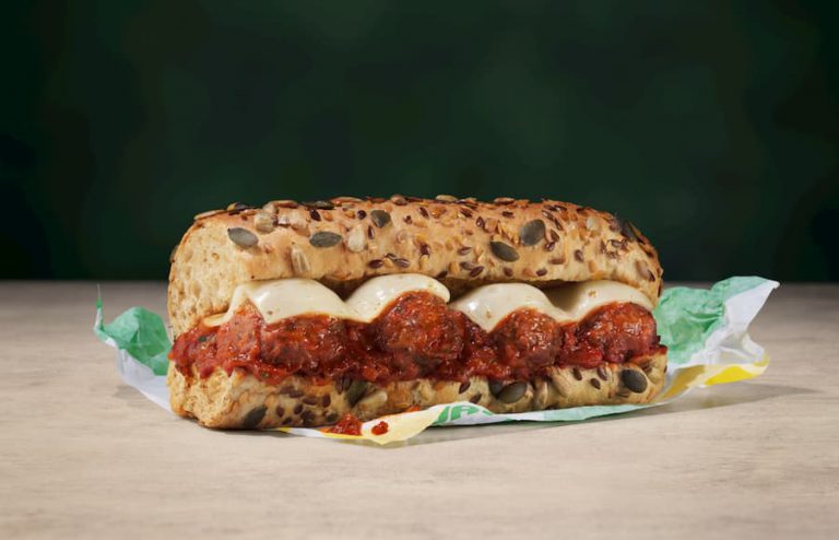 SUBWAY, 비건 치즈 및 미트볼 샌드위치를 영국 전역에 확장