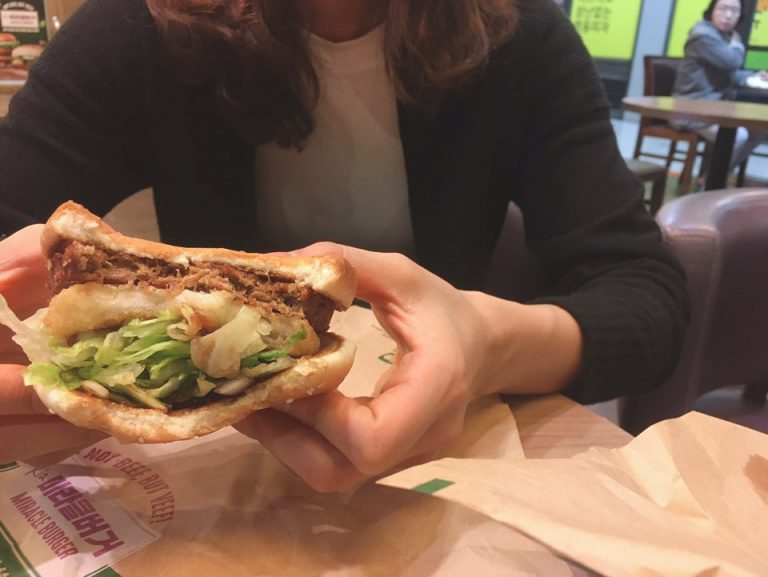 롯데리아 ‘미라클 버거세트’ 뿌시기