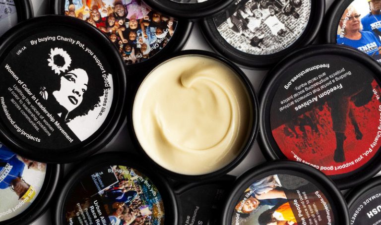 러쉬, 흑인인권 단체에 기부