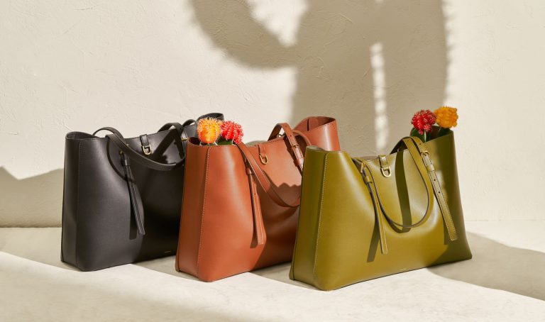 파슬의 비건 가죽 토트백