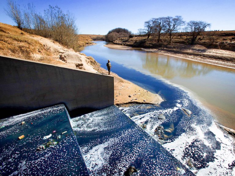 패스트패션, 아프리카의 수질오염원