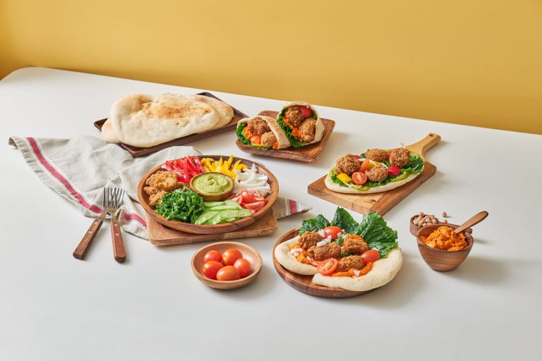 위미트 X 어글리어스