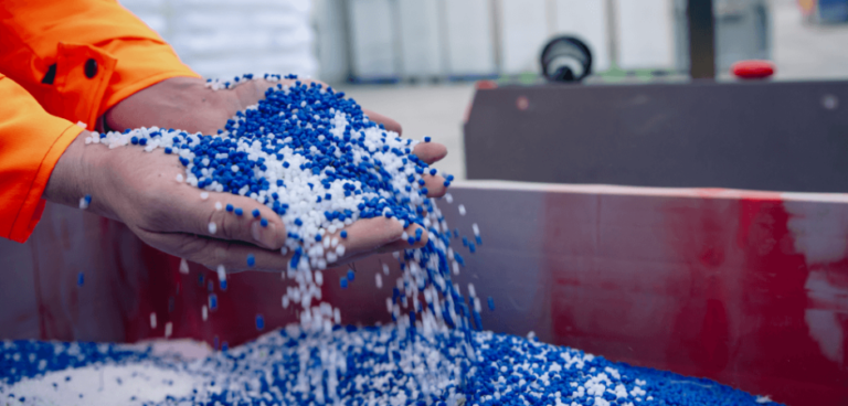 PFAS 규제와 로비의 충돌: ‘영원한 화학물질’을 둘러싼 정치·산업·과학의 삼각구도